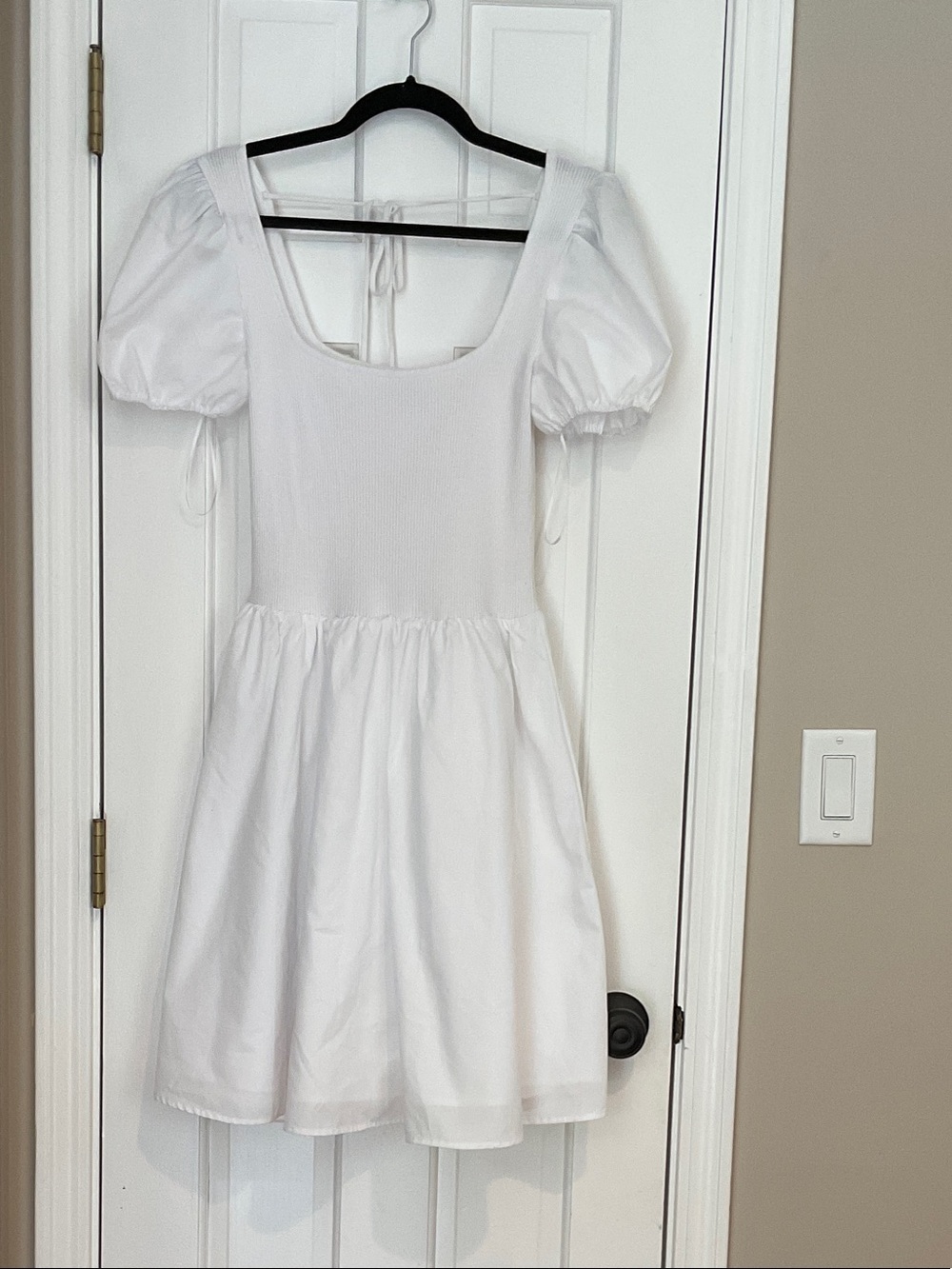 Girls' White Puff-Sleeve Day Dress